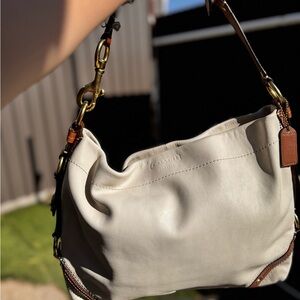 Coach Off-White Leather Shoulder Bag